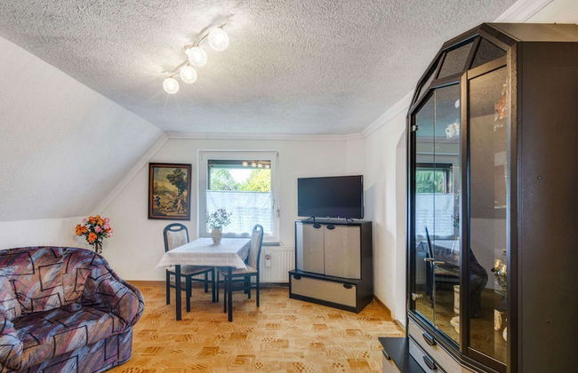 Cozy Apartment in Lichtenhain With Garden - Photo 11