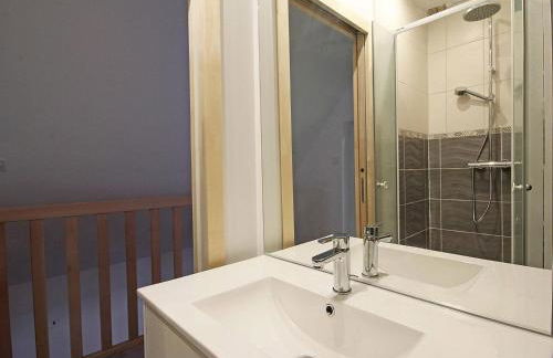 Ancien moulin avec terrasse et animaux acceptés - FR-1-497-84 - Foto 9