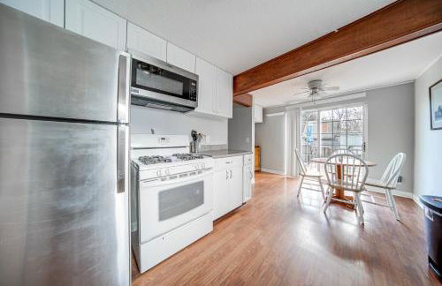 Walk to Lake Erie and Beach Access Home with Deck! - Foto 8