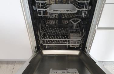 Private Apartment, Aircondition, HD TV pl & de, WiFi, Garage, fully equipped, near beach - Foto 22