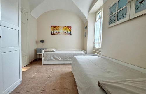 Villa Angelina Holiday Homes I Casa Glicine I A pochi chilometri da Sanremo e il suo Festival I Giardino I Parcheggio privato - Photo 5