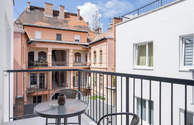 The Rose Garden Apartments - Photo 48