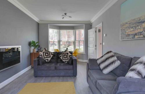 Elizabeth II Five Bedroom Spacious Home - Foto 1