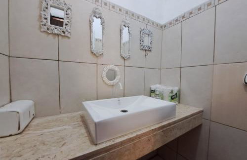 Casa Daslis Espaçosa e Bem Localizada - Foto 10