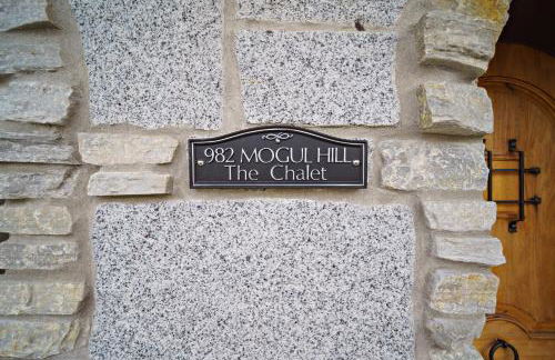 Ski-In Ski-Out Schweitzer Winter Chalet with Hot Tub - Foto 48