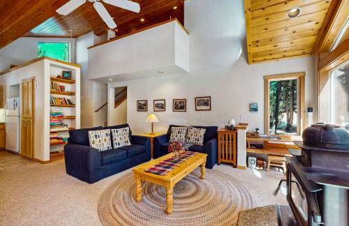 Happy Family Cozy Cabin - Photo 14