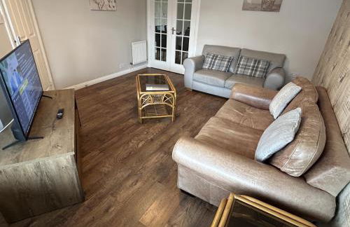 Quiet 3 bed semi with off street parking - Foto 32