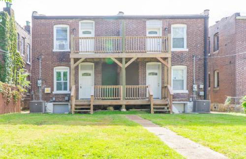 Cozy 3BR Townhome Perfect Location ABODEbucks - Foto 29