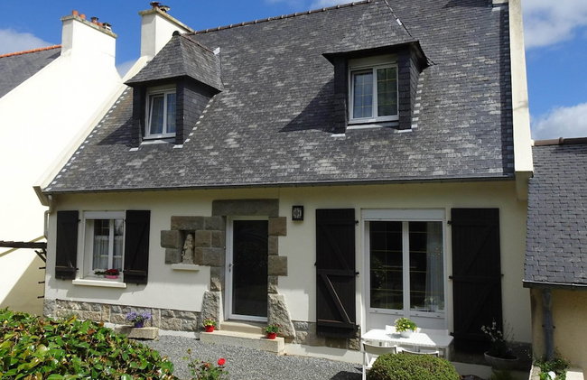 Holiday Home in Guerlesquin Near Lake - Foto 2