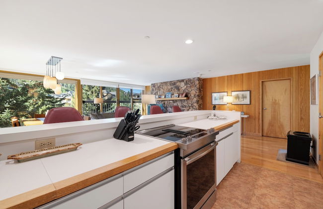 The Vail Spa Condominiums - Photo 59