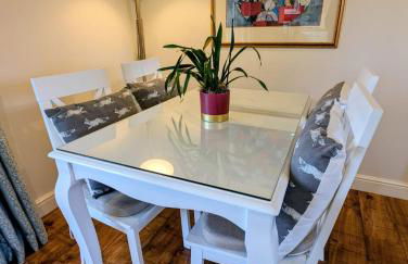 Luxury 2 Bed Cottage with Log Fire Hot Tub & Sauna - Foto 11