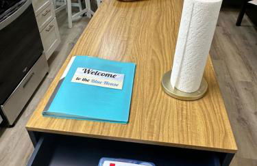 The Blue House- Backyard, grill, pets welcome - Foto 20