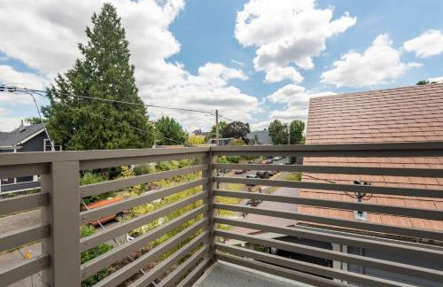 Comfy Family Home, Walkable Neighborhood + Patio! - Foto 46