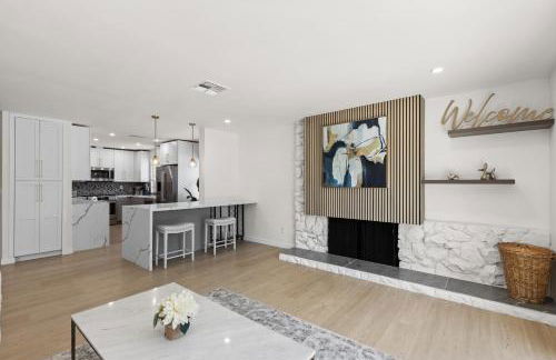 NEW Remodeled Northridge 5 Bedroom Near CSUN & Sherwood Forest - Foto 6
