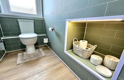 Newly Renovated Gem - Free Parking & Modern Comfort - Foto 31