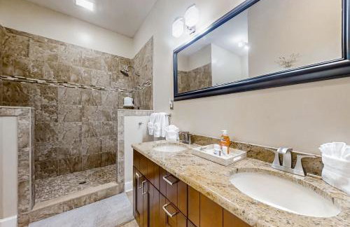 Spacious and quiet home with private patio & enclosed yard - Foto 20