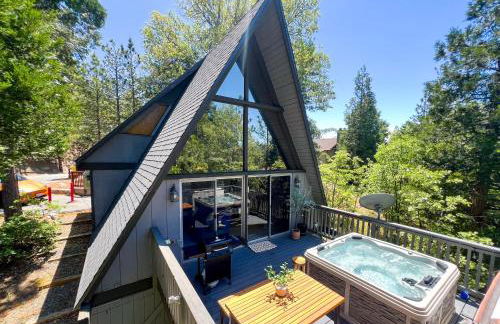 Hot Tub-EV-Kid Friendly-Arcade Game-BBQ-Fire Pit - Photo 2