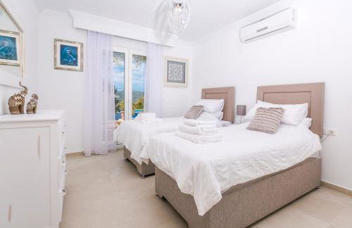 Casa Juana is a modern, luxury, exclusive, 6 bedroom villa. - Foto 12