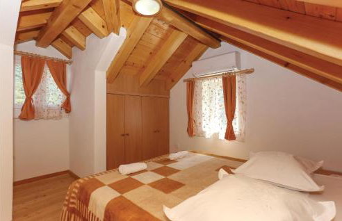 10 Bedroom Beautiful Home In Kucice - Foto 40