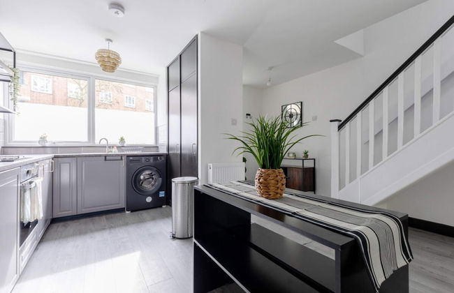 Newly Renovated 3BD Home, Islington! - Foto 24