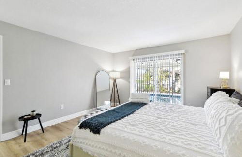 Luxury getaway, relax, and recharge! Tropical Florida Getaway Heated Pool Extra Fee - Foto 16