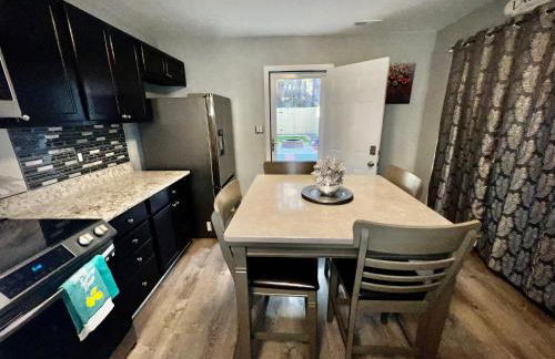 Luxury Townhome Jacksonville, NC - Foto 21