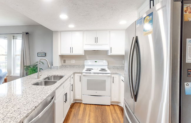 Surf Condos - Photo 7