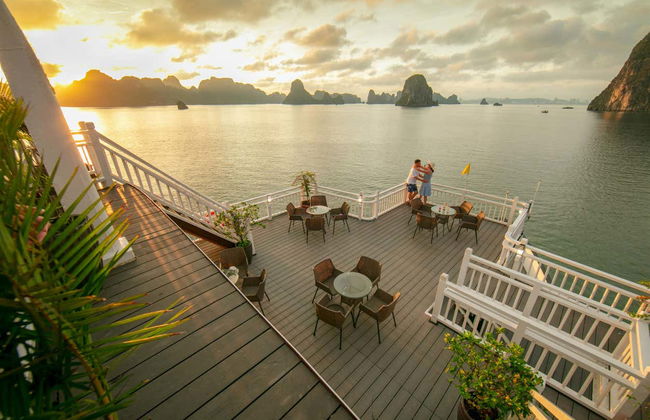 Ha Long Bay 2-Day Cruise - Photo 4