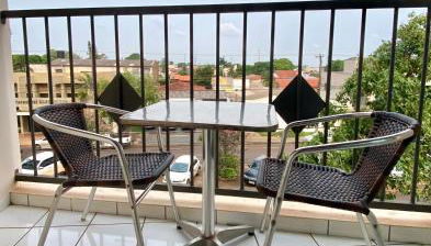 Apto charmoso na V Planalto perto Shopping com 2 Quartos de Casal ArCond Wifi 500megas Home Office e Garagem em Dourados - Foto 5