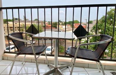 Apto charmoso na V Planalto perto Shopping com 2 Quartos de Casal ArCond Wifi 500megas Home Office e Garagem em Dourados - Foto 5