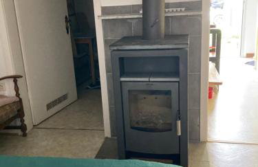 Gemütliches ganzes Apartment, selbst check in Küche Parkplatz Waschmaschine Kamin Terrasse Garten,eigene Dusche und WC - Foto 6