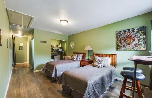 Elk Meadow Cabins 13B Bears Den - Single Room - Photo 3