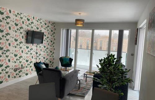 Exquisite & Contemporary 2 Bed Apartment w Parking 10 mins walk to Papworth, Addenbrookes hospitals & Bio Medical Campus - Foto 9