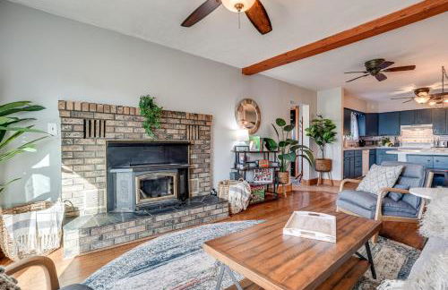 Secluded Home with Lake View in Delton! - Foto 6