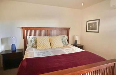 3.2 near University and Memorial Hospital - Photo 12