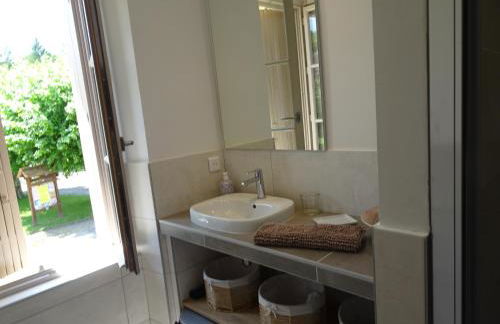 Domaine avec piscine à Milhac dans le Lot 4 étoiles 2 gîtes - Foto 24