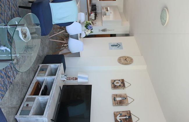 Stay Spectacular - Photo 26