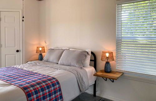 Peekaboo Water Views Lake O the Cherokees Cabin - Foto 12