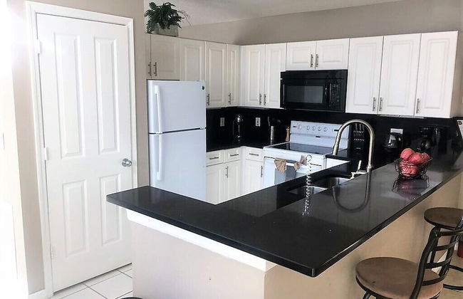 Sunset 4 Bedroom Villa by RedAwning - Photo 7