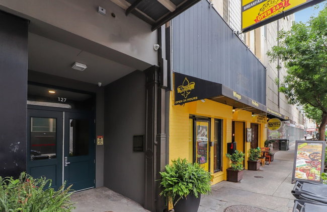 Roami at Bourbon Place - Photo 81