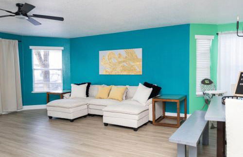 3BR Disney Home with Pool , Arcade and Hot Tub - Photo 2