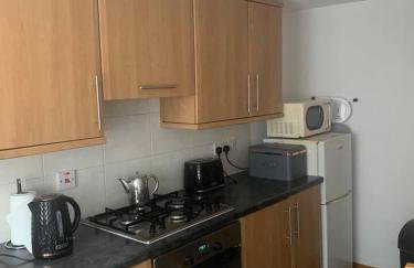 House - Sleeps 4 with Cozy Fireplace - Foto 27