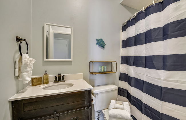 Emerald Sunset by Book That Condo - Photo 32