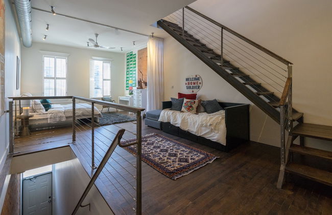 Applewood Suites - The Ossington Loft - Photo 41