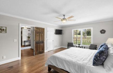 Porch Paradise by Avantstay New Pool, Firepit - Foto 44