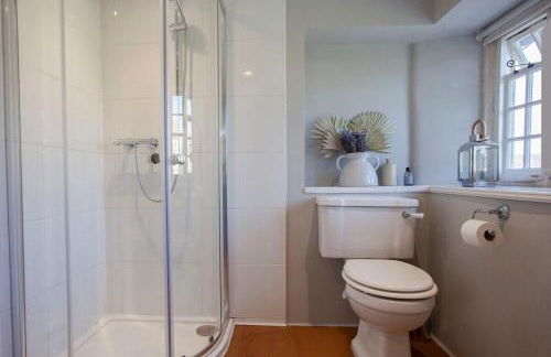 Charming Country House Nr Bath - Photo 40