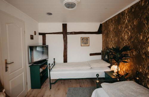 Altes Häusle am Waschbach Anno 1625 Ferienwohnungen und Doppelzimmer - Foto 65