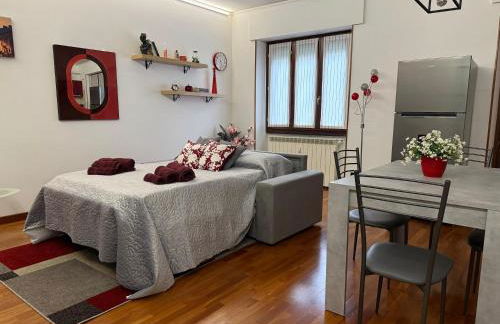 Cozy Design House - 15 Minutes From NAVIGLI-HUMANITAS - Foto 11