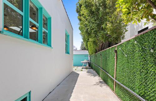 Luxury 4BR Villa with Private Pool in Los Angeles Crescent Heights - Foto 25