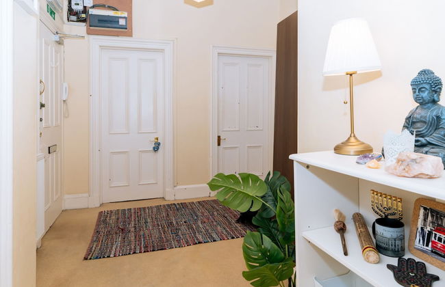 Spacious 4 Bedroom Apartment Near The Meadows/old Town - Foto 32